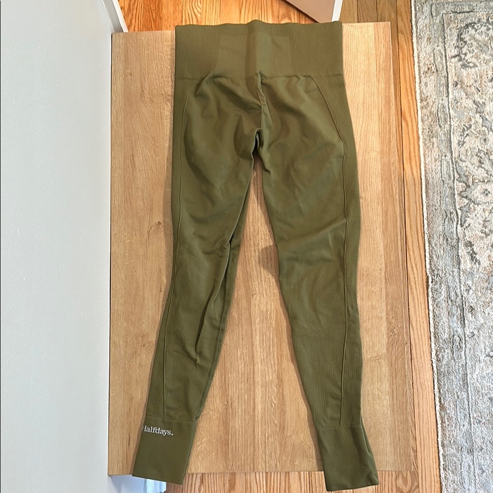 NEW Halfdays Olive Green Base Layer Set Leggings Long Sleeve Top Skiing - Picture 6 of 9